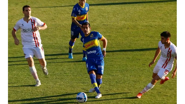 Everton perdió como local por lo que debe ir a buscar un triunfo en Argentina.