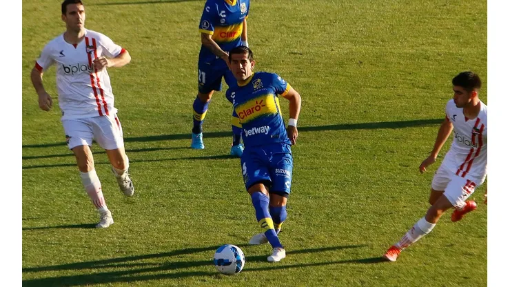 Everton y Estudiantes jugarán en Argentina este miércoles