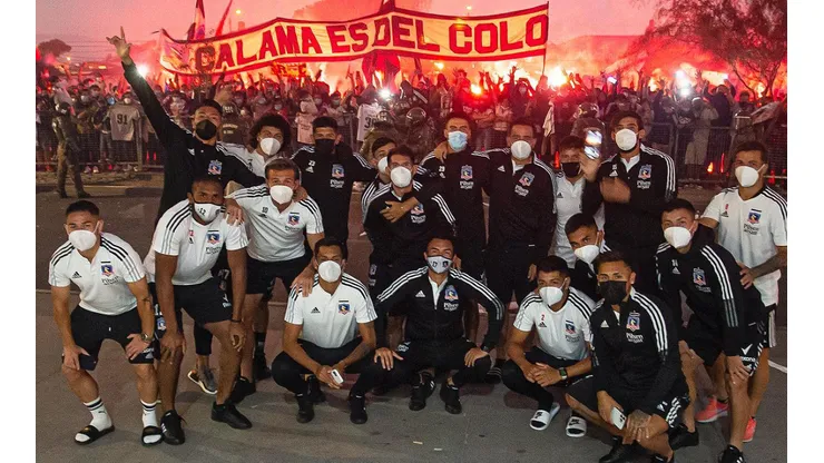 Colo Colo recibió el calor de sus hinchas en Calama.
