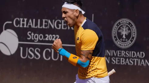 Tabilo festejando en el Club Manquehue