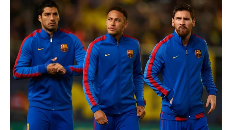 Luis Suárez no dudó en defender a Lionel Messi y Neymar.
