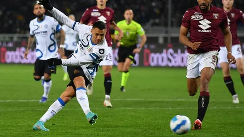 Alexis entró y convirtió ante Torino