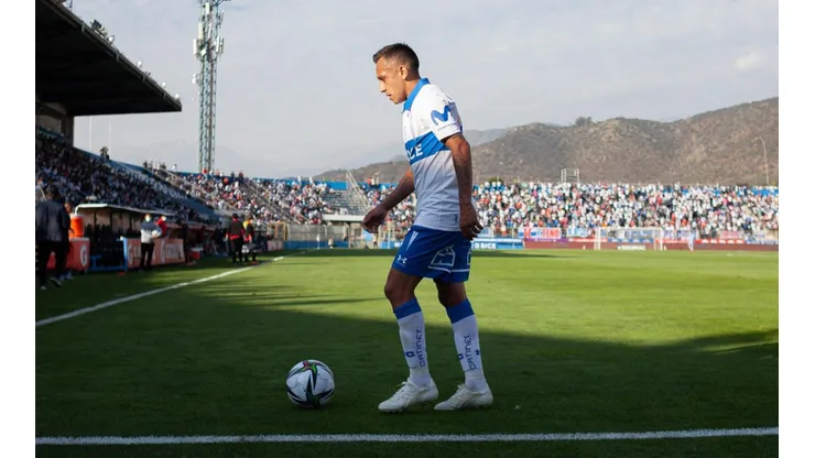 Fabián Orellana estira su mal presente en la UC esta temporada
