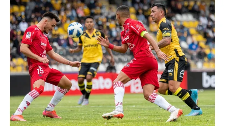 Ñublense vuelve a ser líder tras derrotar a Coquimbo Unido