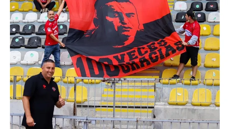 Jaime García se gana el cariño de los hinchas de Ñublense