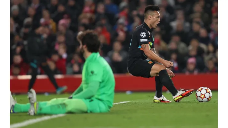 Lautaro Martínez convirtió un golazo en Anfield.
