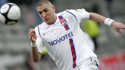 Lyon se burló de PSG con recuerdo del Gato.