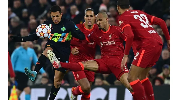 En Italia disparan contra Alexis Sánchez por su expulsión ante el Liverpool
