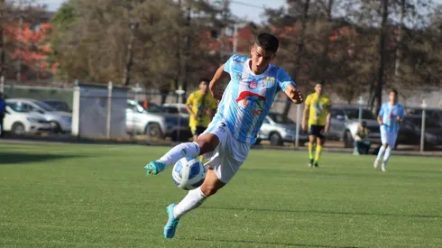 Magallanes se aferra al primer lugar de la clasificación en la Primera B.