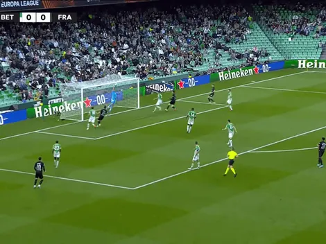 ¿Pudo hacer más Bravo? El gol de Kostic ante el Betis