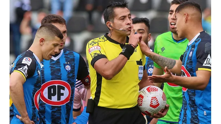 El tiempo perdido en el fútbol chileno es una de las condicionantes del mal rendimiento a nivel internacional y la escasa proyección de valores