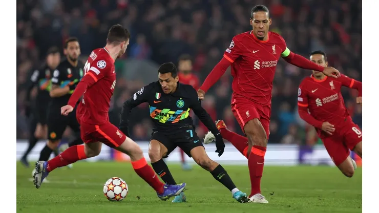 Alexis Sánchez jugó a gran nivel pero terminó expulsado