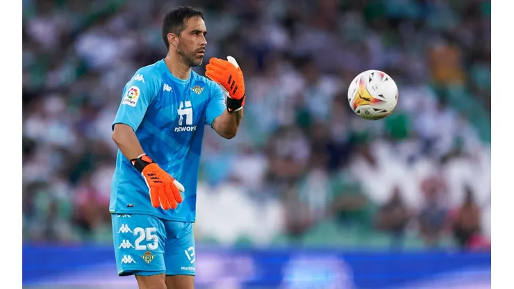 Claudio Bravo quiere sumar su cuarto partido como titular al hilo en el Betis