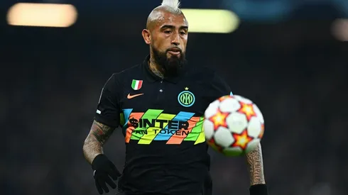 Tras la eliminación del Inter de Milán en los octavos de final de la Champions League, PassioneInter calificó a los jugadores lombardos y tuvo un peculiar gesto con Arturo Vidal.