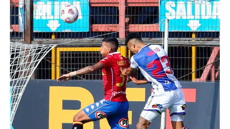 La ida entre Unión Española y Antofagasta se disputa en el Estadio Santa Laura.