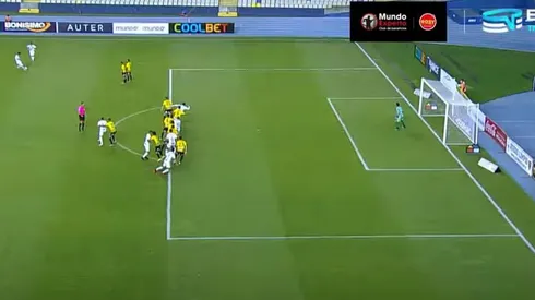 El polémico gol anulado a Santa Cruz en el Ester Roa