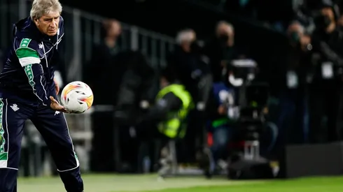 Manuel Pellegrini es optimista con el duelo por Europa League.