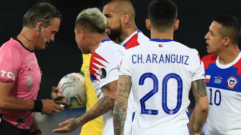 Patricio Loustau será el árbitro princial del duelo de Chile ante Uruguay.