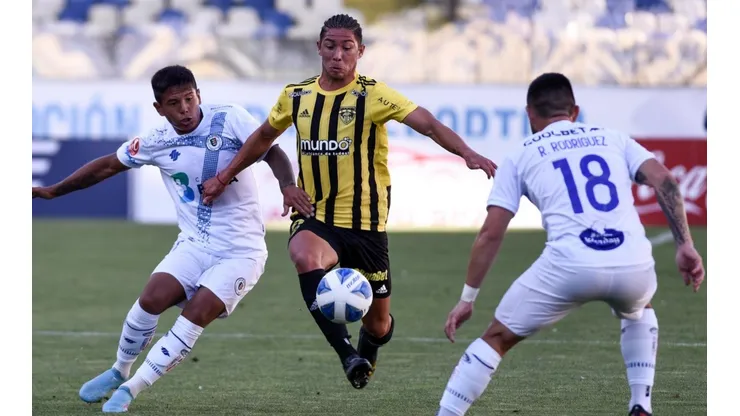 Fernández Vial venció a Santa Cruz en Concepción