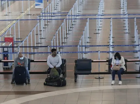 Minsal anuncia que PCR de entrada al aeropuerto bajará a la mitad