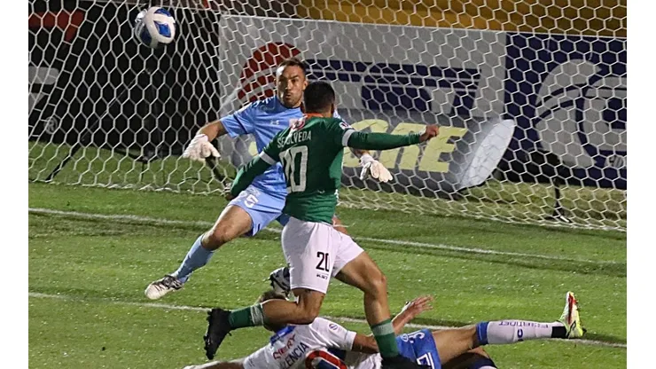 Paulucci lamenta la derrota de la Católica frente a Cobresal en El Salvador.
