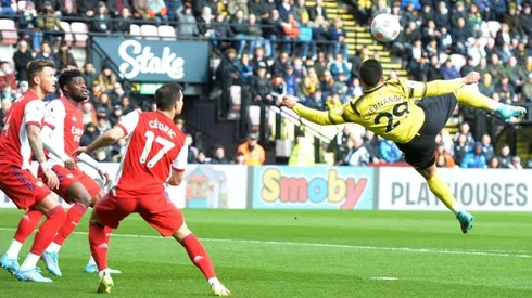 El golazo de chilena de Hernández al Arsenal