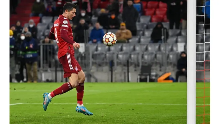 Robert Lewandowski ahora tiene 12 goles en la actual Champions League.