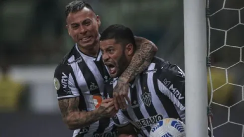 Atlético Mineiro celebró una victoria en los últimos minutos ante Cruzeiro