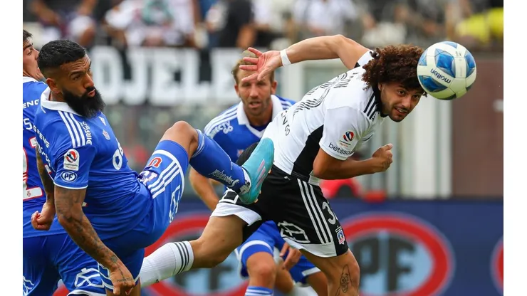 Colo Colo goleó a Universidad de Chile en el Monumental.