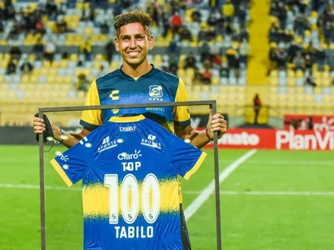 Alejandro Tabilo recibe lindo homenaje por parte de Everton