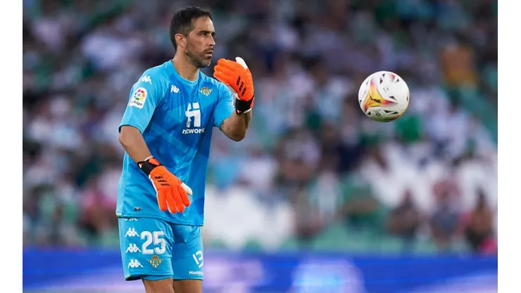 Claudio Bravo no pudo evitar la derrota del Betis ante el Atlético de Madrid