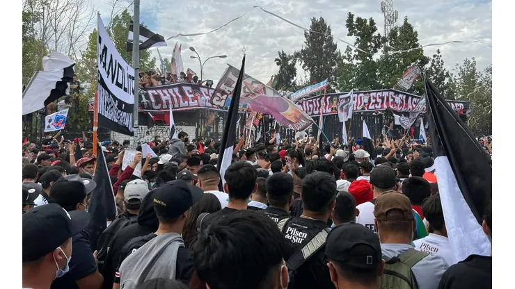 El arengazo de Colo Colo tuvo a cerca de 10 mil aficionados.