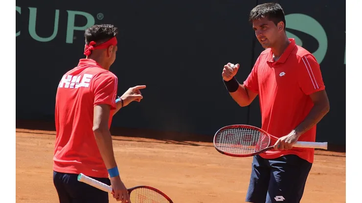 Barrios y Tabilo ganaron en dos sets.
