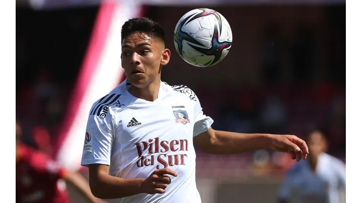 Joan Cruz sigue al margen en Colo Colo