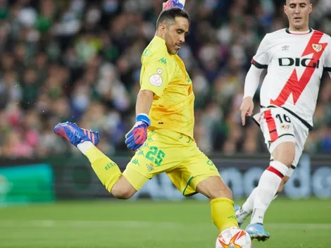 Prensa española critica a Bravo pese a su aporte en gol del Betis