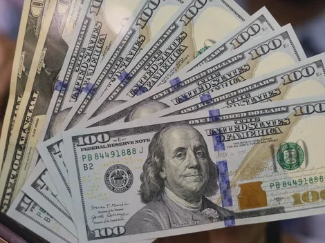 ¿A cuánto está el dólar y el cambio a pesos chileno?