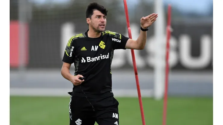 Alexander Medina sufrió una humillante derrota en Copa de Brasil.