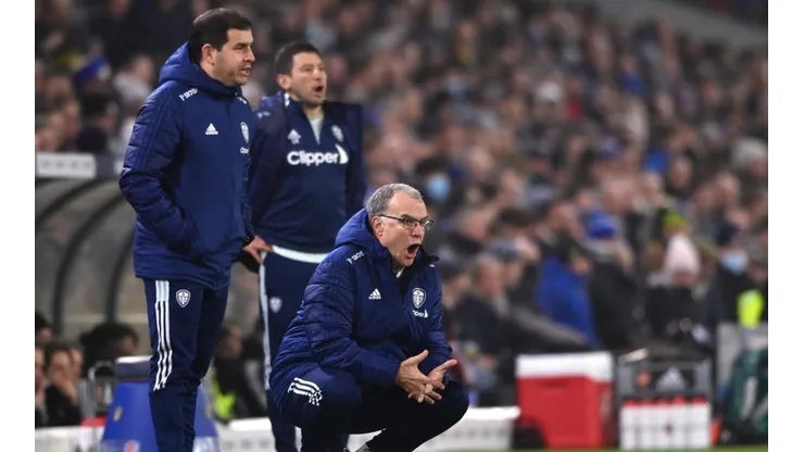 Marcelo Bielsa deja al Leeds tras una crisis de resultados.
