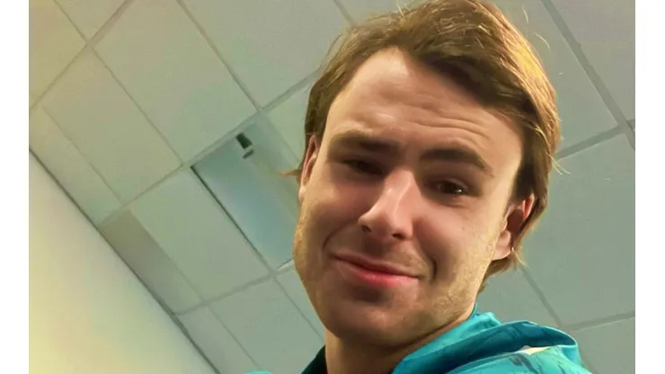Ben Brereton se saca varios años de encima luego de quitarse la barba y el bigote. Ojalá no pierda la sabiduría que esconde cada barba