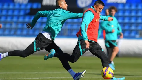 Alexis y Vidal se entrenan para el partido de este viernes ante la Salernitana