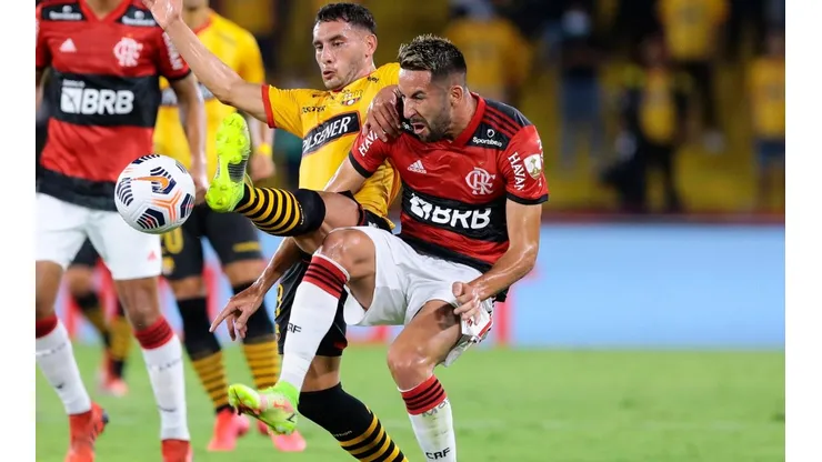 Isla tiene un presente complicado en el Flamengo