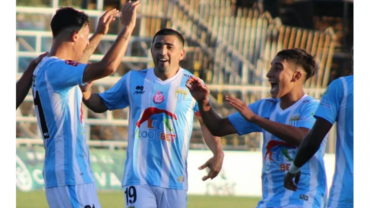Magallanes venció 2-1 a Santa Cruz y sumó su tercer triunfo en tres fechas jugadas en el Ascenso Betsson.