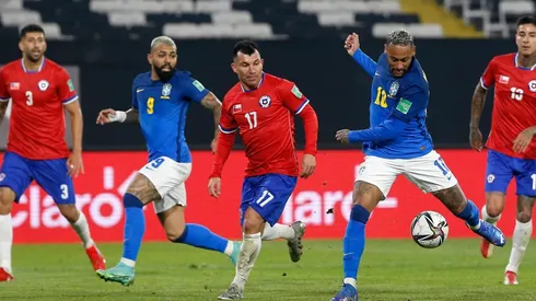 El periodista chileno que más sabe del fútbol brasileño, con más de 20 años siendo corresponsal en tierras cariocas, entregó los puntos débiles de Brasil para que La Roja busque un triunfo histórico en el Maracaná.