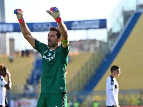 Buffon renueva con Parma y asegura jugar hasta los 46 años