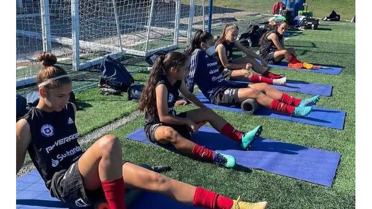 La Roja fem Sub 17 está en Uruguay para el debut en el Sudamericano