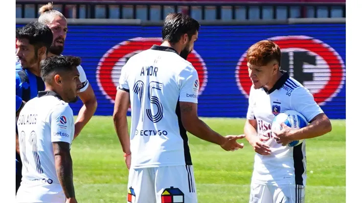 Gil le pide el penal a Gil quien le gana la pulseada