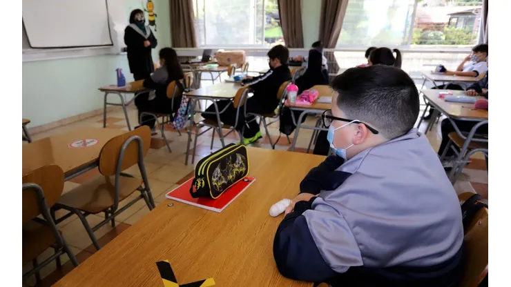 En varias comunas no hay obligación de usar uniforme escolar.