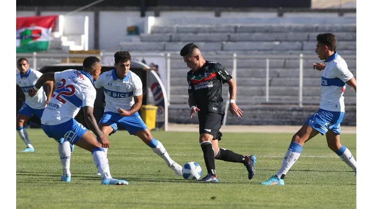 Palestino le jugó un partidazo a la UC y le quitó el invicto