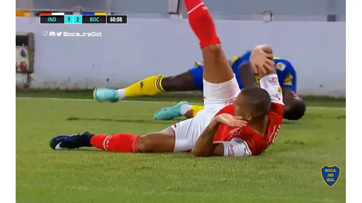 Luis Advíncula recibió el primer embate del Toro Leandro Benegas en su regreso al fútbol argentino, nada menos que con el clásico Independiente-Boca