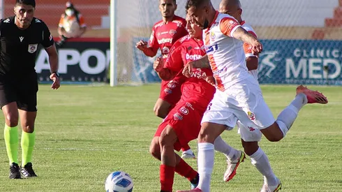 Cobresal y Ñublense animaron un duro empate en El Salvador